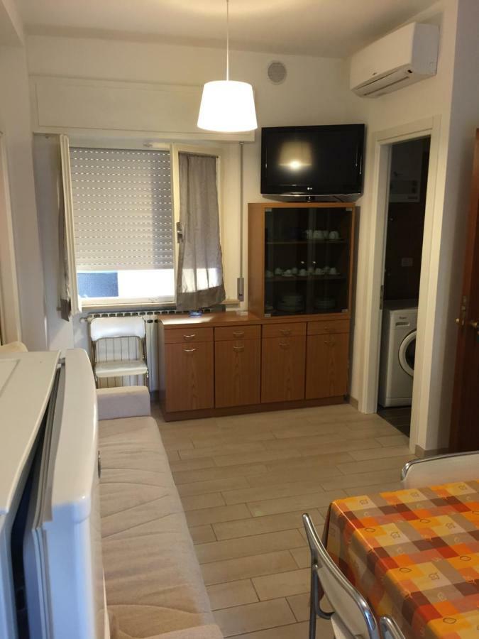 Appartamenti Orfeo Misano Adriatico Extérieur photo
